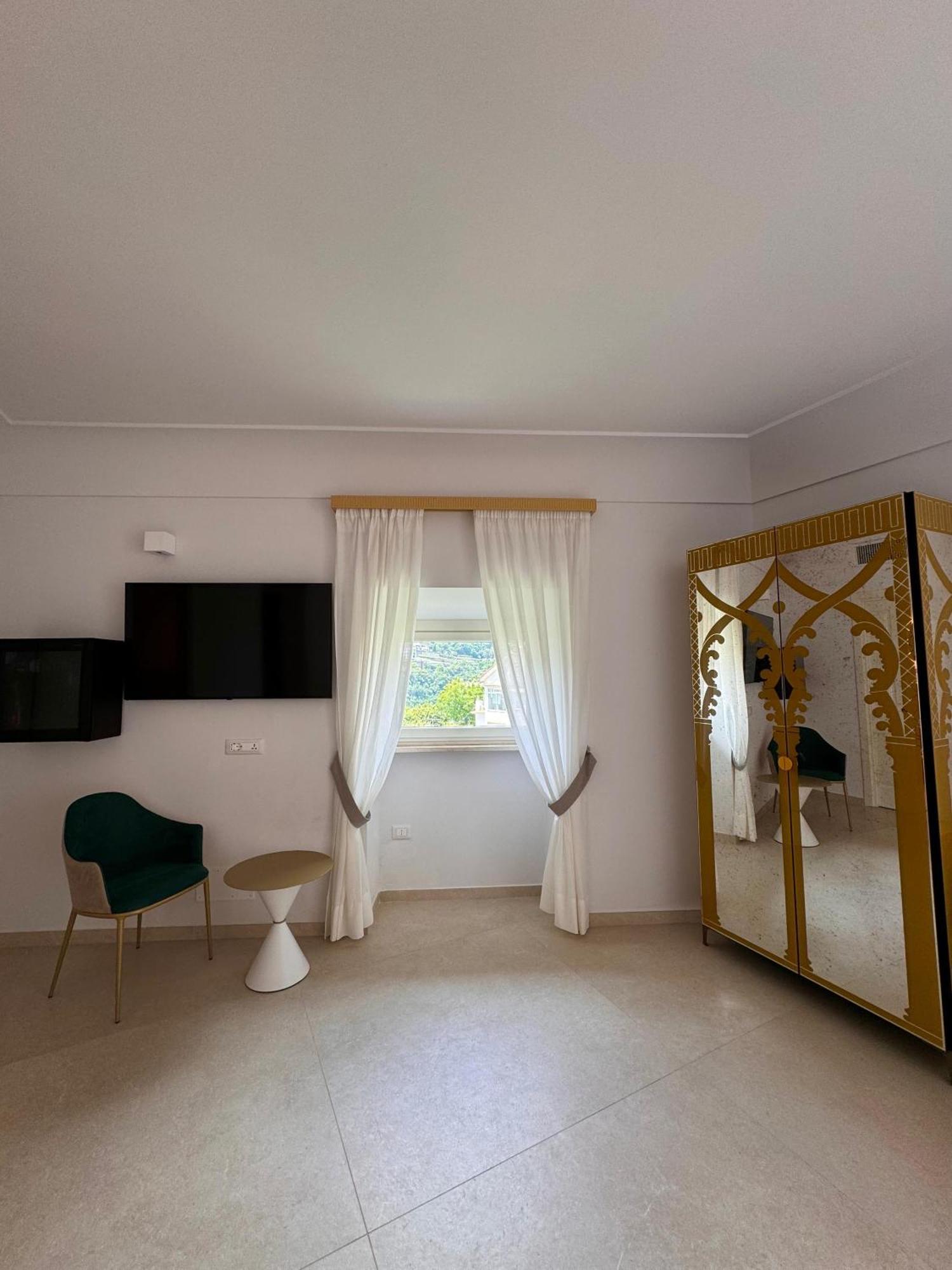 Hotel Rufolo 4*